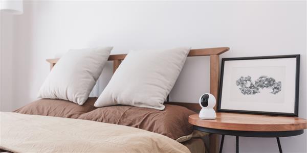 小米生态链又出新品 米家智能摄像机云台版/米家飞利浦智睿吸顶灯上市