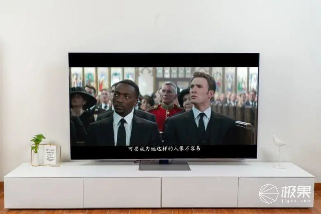 摄影师亲鉴!画质无死角、还能游戏带娃,一屏搞定全家“娱乐”