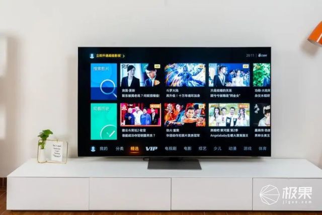 摄影师亲鉴!画质无死角、还能游戏带娃,一屏搞定全家“娱乐”