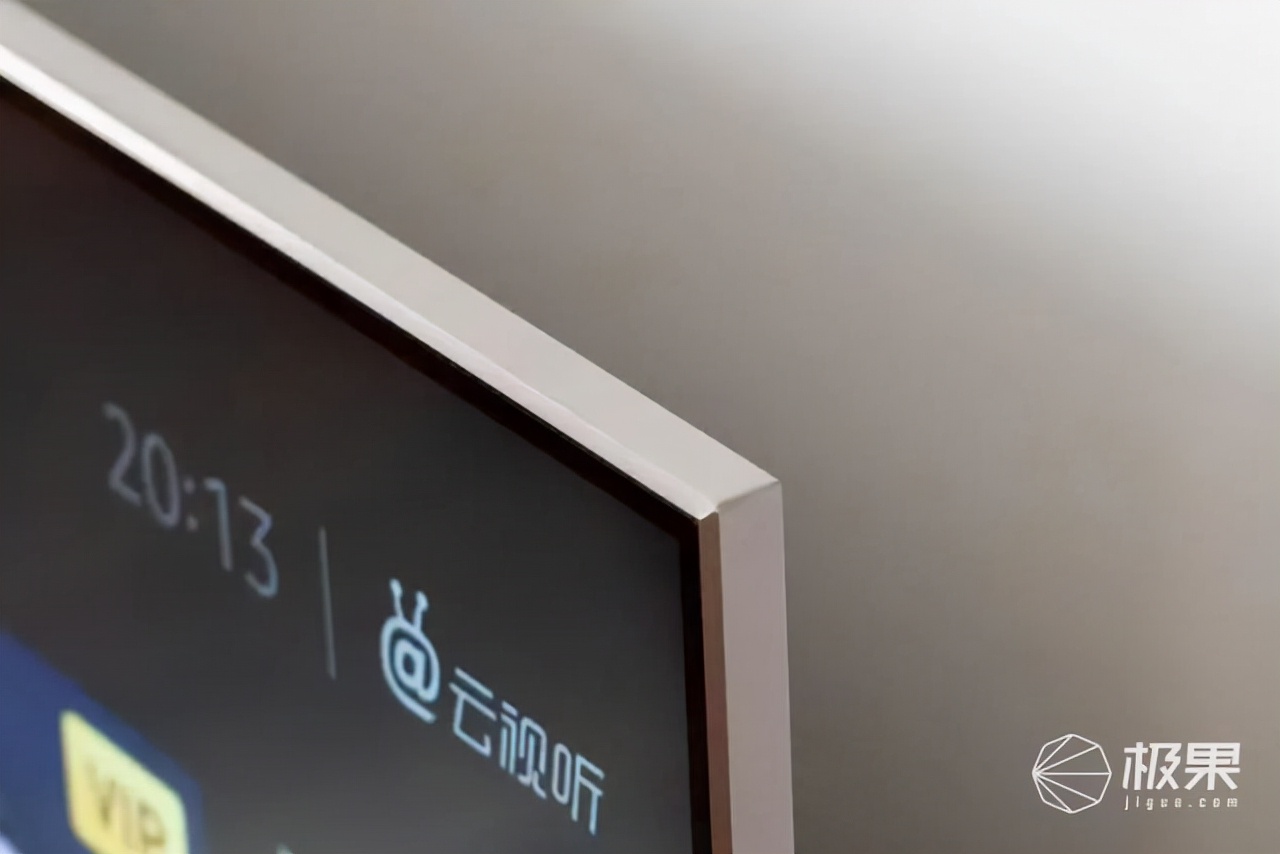 摄影师亲鉴!画质无死角、还能游戏带娃,一屏搞定全家“娱乐”