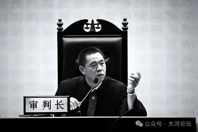 「不是你撞的，干嘛去扶」的法官：17年后，各方煎熬的人生