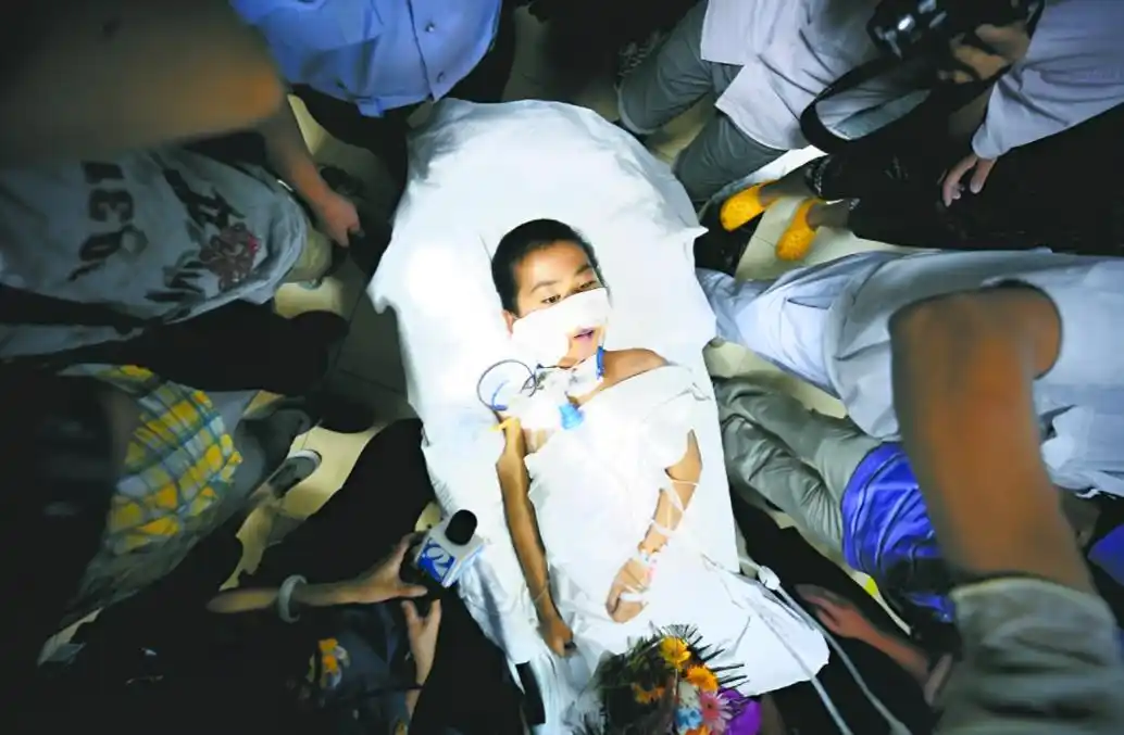 多年前山东男孩被工友开玩笑,用高压泵往体内充气,五脏严重损坏