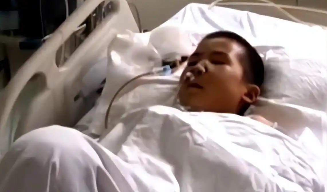 多年前山东男孩被工友开玩笑,用高压泵往体内充气,五脏严重损坏