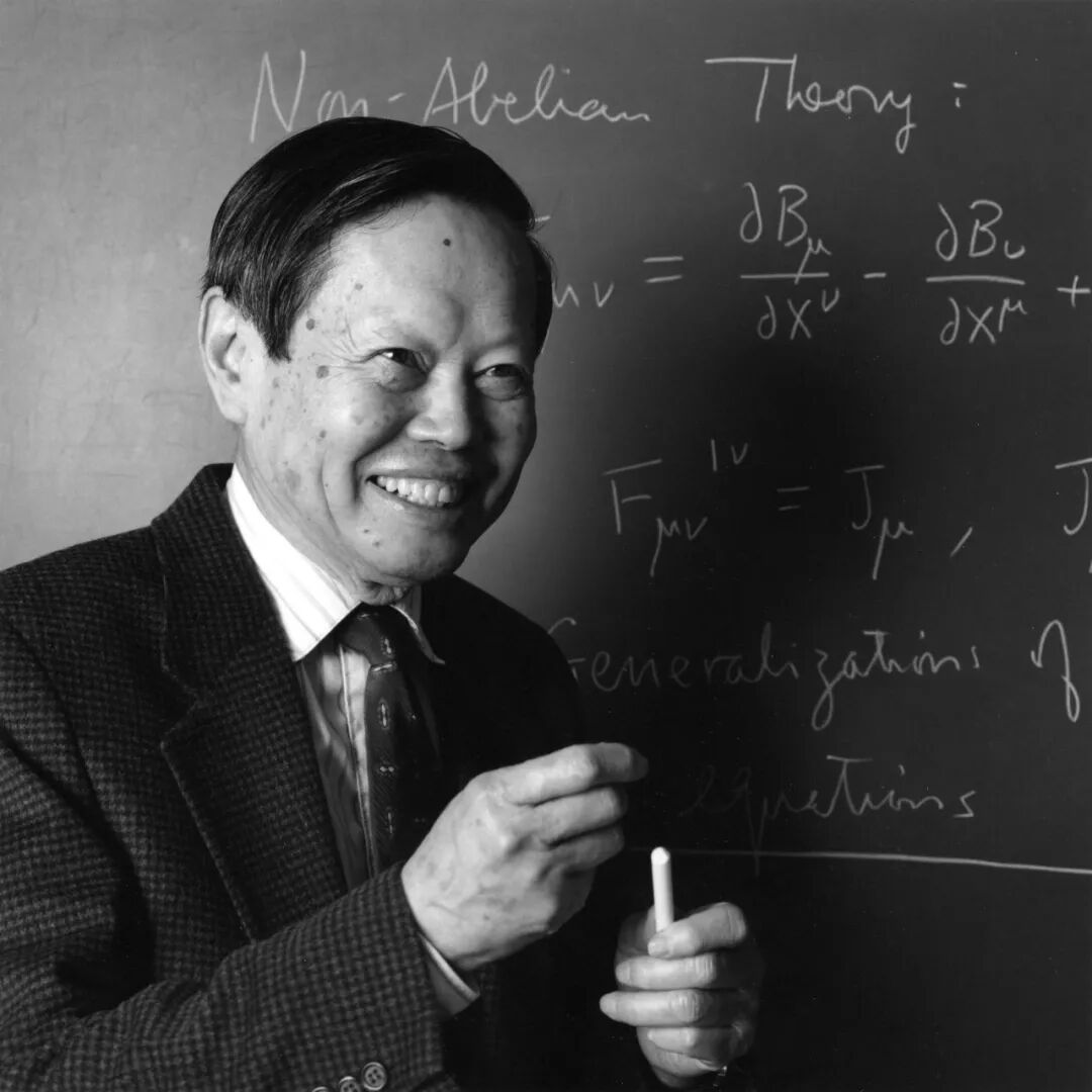 从无交集，他们为何送别杨振宁