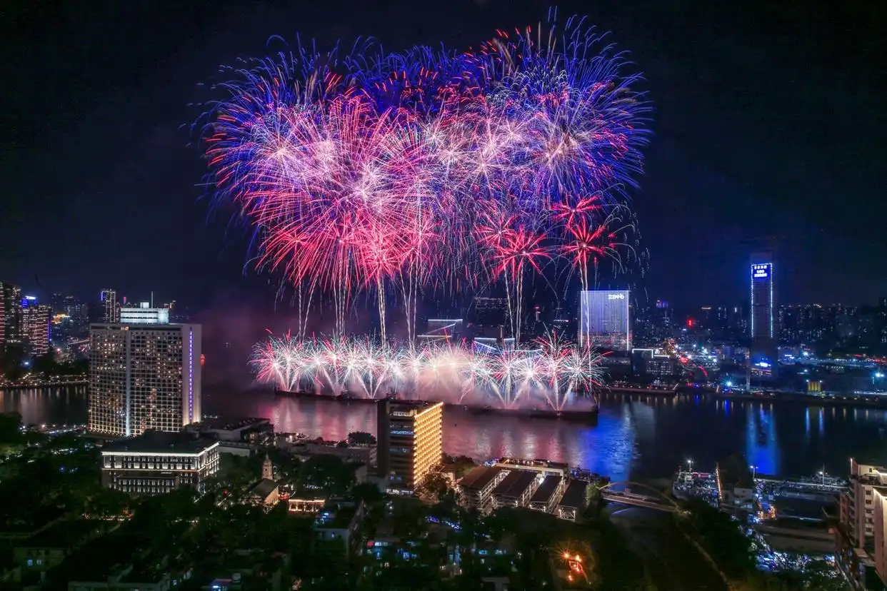 超13万发烟花闪耀羊城！阔别12载，广州春节烟花汇演回归