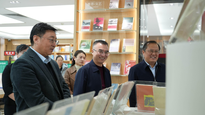 理论热点面对面系列阅读分享活动走进中央团校，“学习书坊”首次进校园