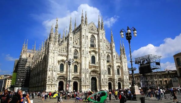 他是建国以来潜逃级别最高的贪官:至今还未落网,逃跑方式成了谜