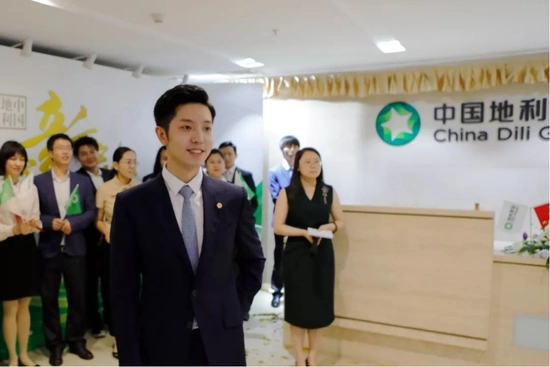 黑龙江首富姐弟，最终还是把公司玩坏了？