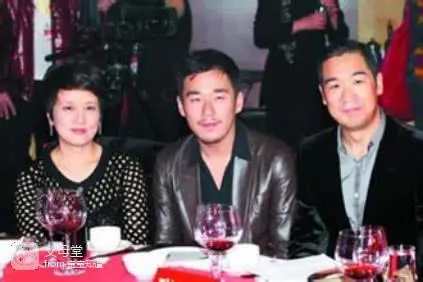 张国立补办婚礼,娱乐圈后妈众多,但肯打掉自己孩子的只有邓婕