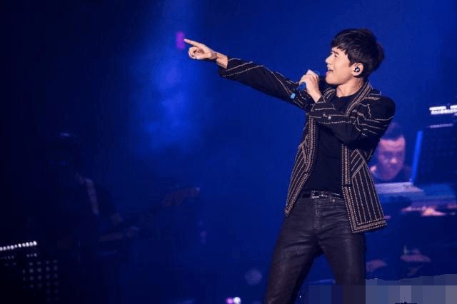 张杰与苏醒10年兄弟情，从张杰的关门就能看出他的人品