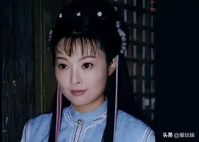 直到看清袁立如今的处境，才明白徐威的“离开”有多精明