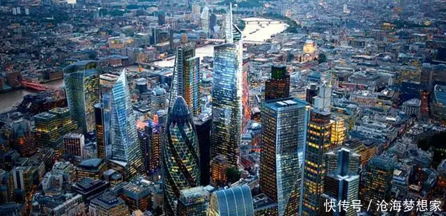 英国脱欧5年遭反噬，GDP负增长物价暴增，日不落凉了？