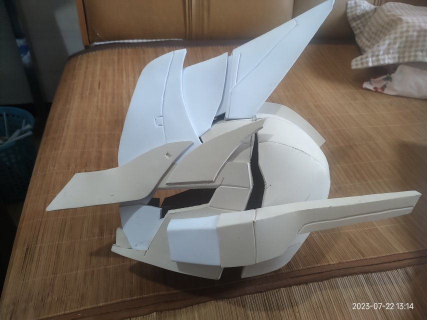 《机甲旋风》玩家投稿，历时一年自学自制cos服，只为热爱！