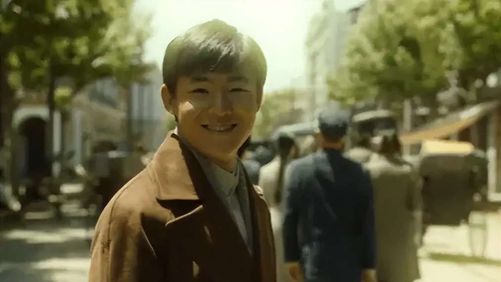 陈乔年牺牲后66年后女儿被找到，在墓碑前痛哭：爸，我来看您了