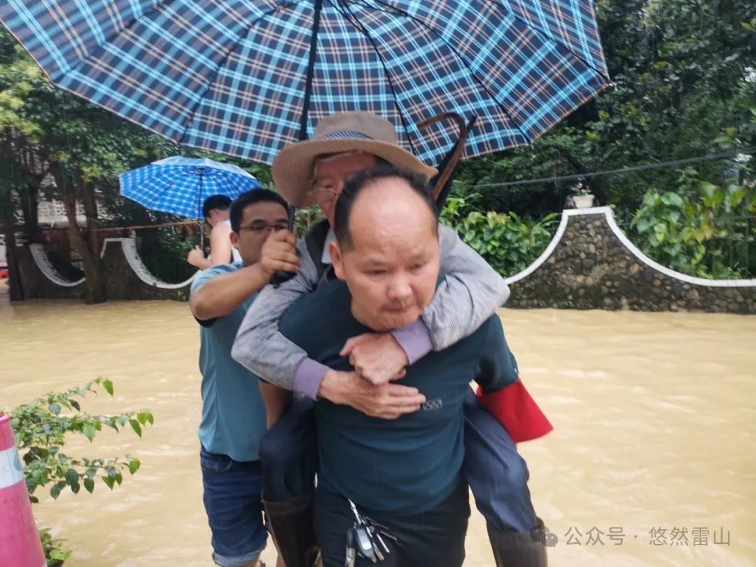 贵州雷山县再遭强降雨 紧急转移群众2432人 预警疏散10000余人