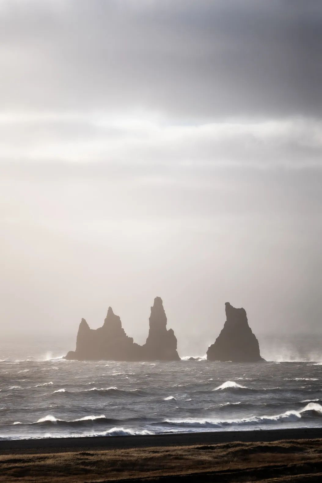 70-200mm F2.8 DG DN OS即将发售！风景入镜里，人在画中游