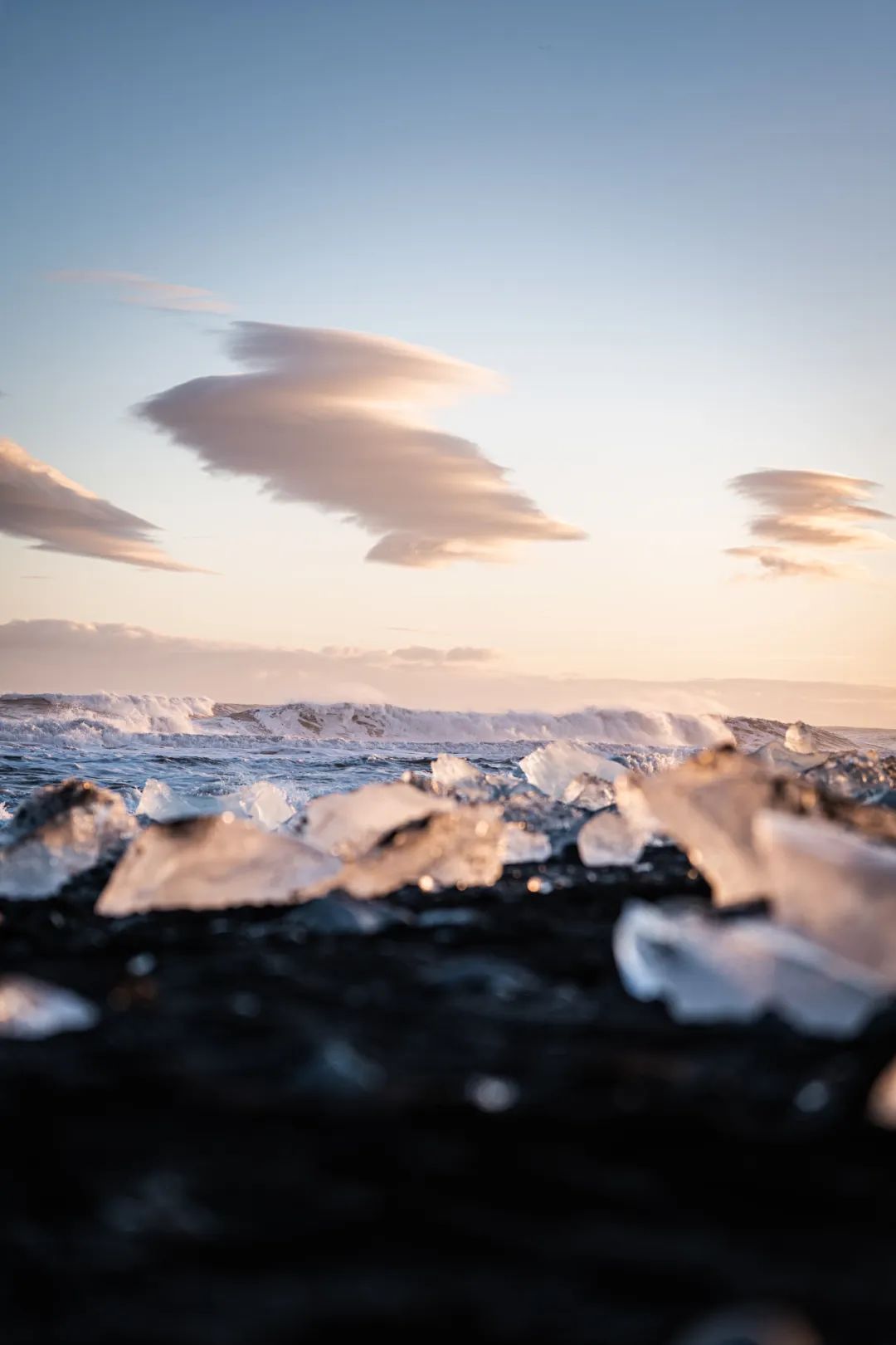 70-200mm F2.8 DG DN OS即将发售！风景入镜里，人在画中游