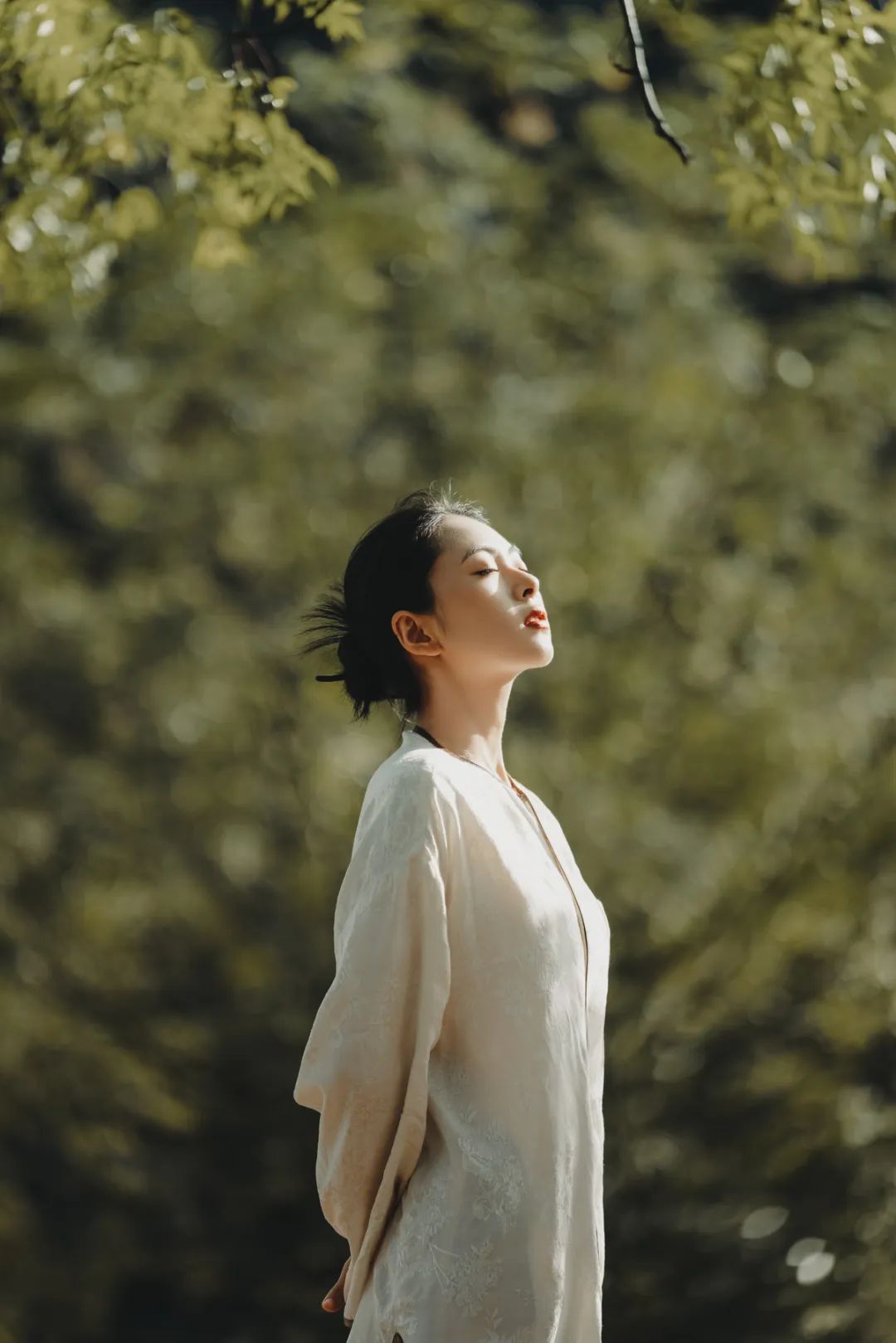 70-200mm F2.8 DG DN OS即将发售！风景入镜里，人在画中游