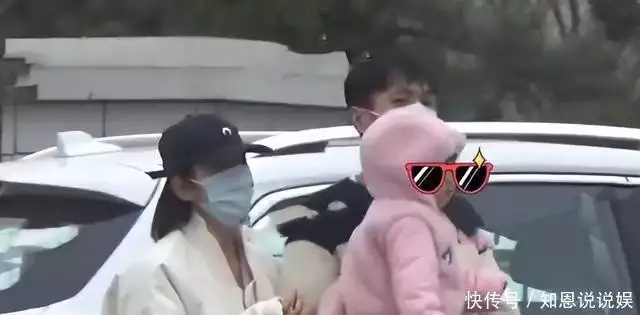 张若昀推娃车被偶遇,唐艺昕优雅辣妈形象,夫妻同心打破离婚传闻