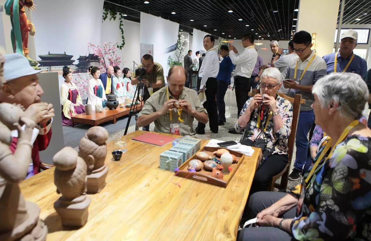 「影像世界」敦煌彩塑