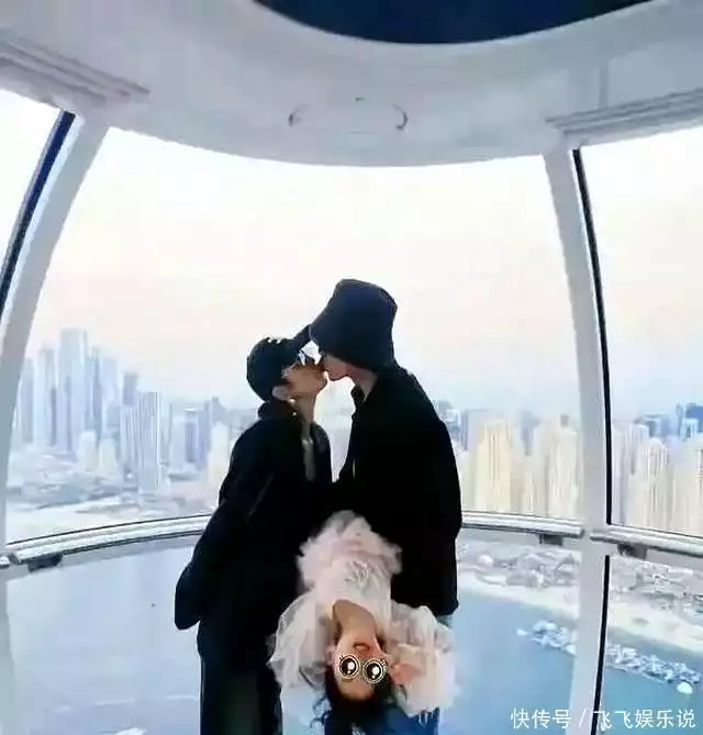 张若昀一家三口伦敦过六一！唐艺昕短发气质绝佳！现场似大片拍摄