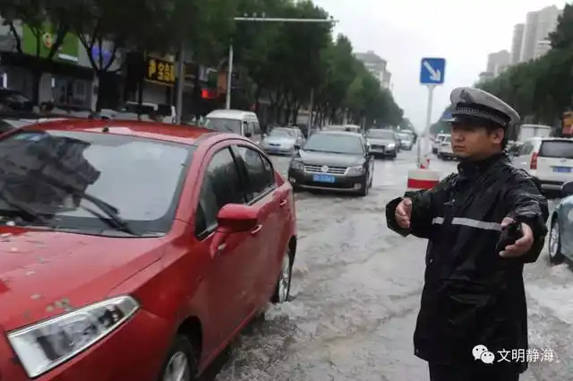 暴雨不怕 我们在坚守——静海区多部门联动积极应对强降雨天气