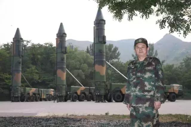 锻造新时代过硬军事记者队伍 为增强传播力提供人才支撑