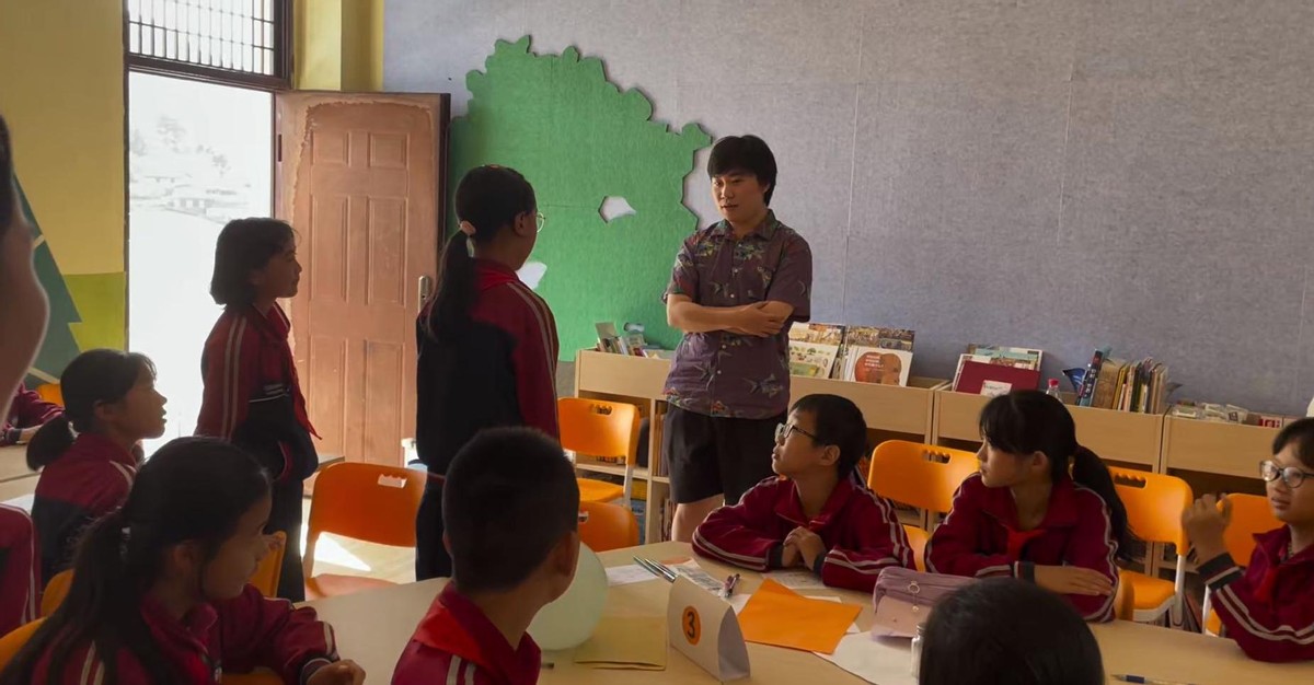 90后男生拍短视频科普人文地理，500万网友在线“充电”