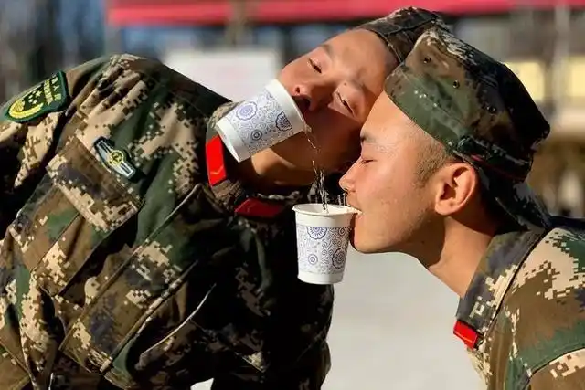 春节军营小游戏,你喜欢哪一款?