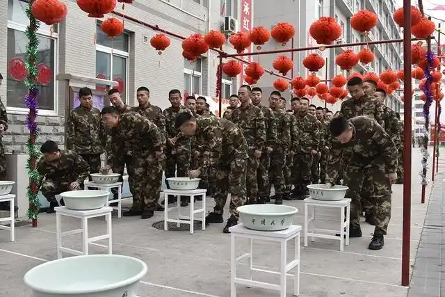 春节军营小游戏,你喜欢哪一款?