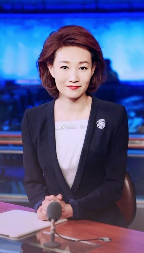 央视主播李梓萌：沈阳走出的央视著名主持人，男友在雾中迷路了