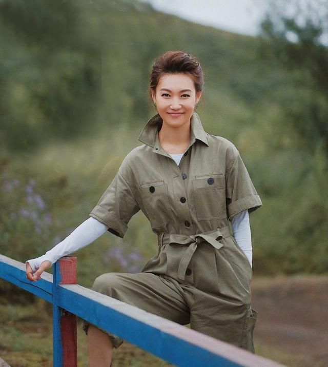 央视主播李梓萌：沈阳走出的央视著名主持人，男友在雾中迷路了