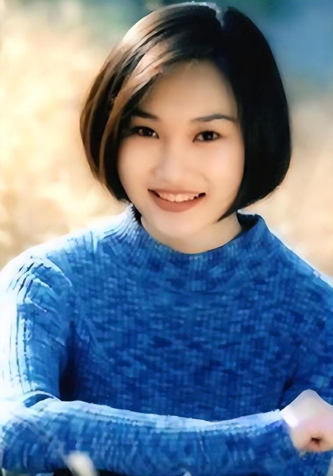 央视主播李梓萌：沈阳走出的央视著名主持人，男友在雾中迷路了