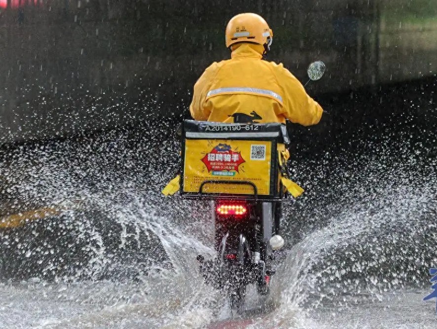 热议：送外卖，究竟丢的是谁的脸？