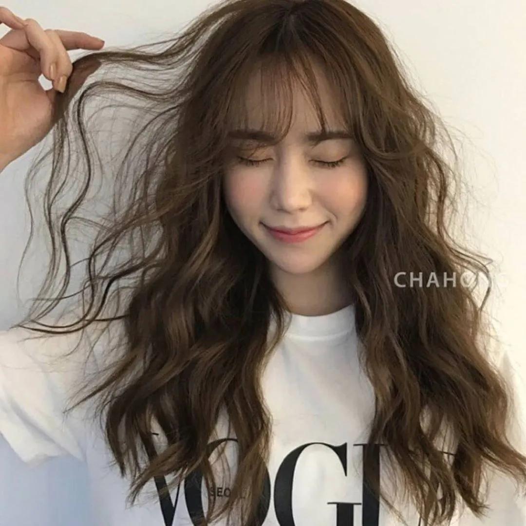 2022流行的4款烫发，每一款都好看到爆，准备烫发的女生收藏起来