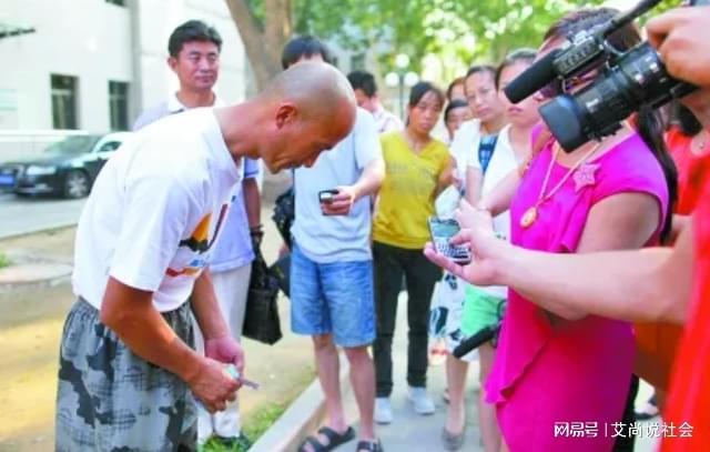 2012年山东13岁男孩被高压枪重伤,获赔112万,施暴者分别被判6年