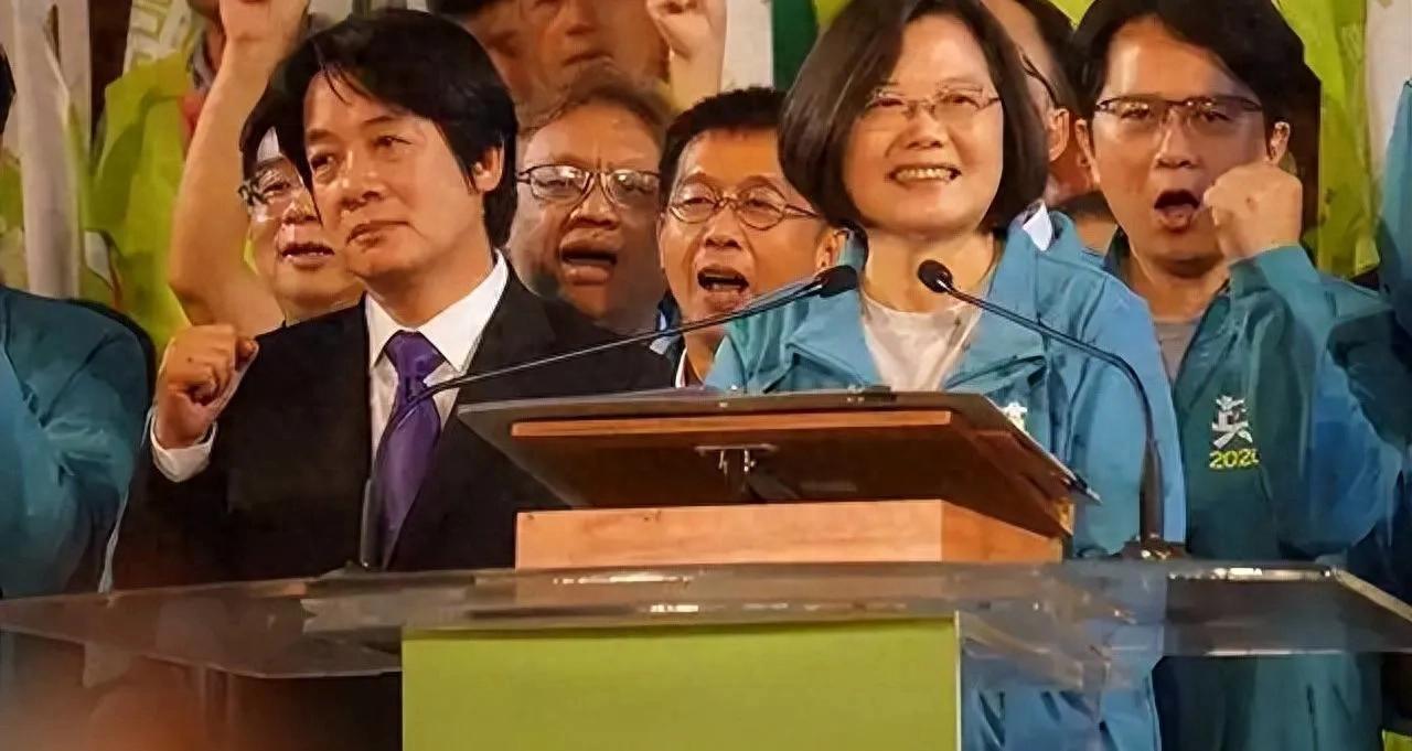 台湾年底政坛大变天，蔡英文对赖清德下手逼宫，台海局势全线骤变