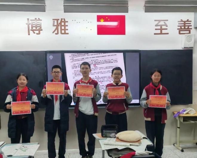 笔锋跃动，镜采青春！银初八年级语文组带你“玩转”新闻实践！