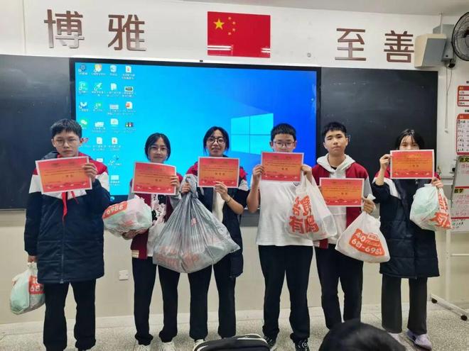 笔锋跃动，镜采青春！银初八年级语文组带你“玩转”新闻实践！