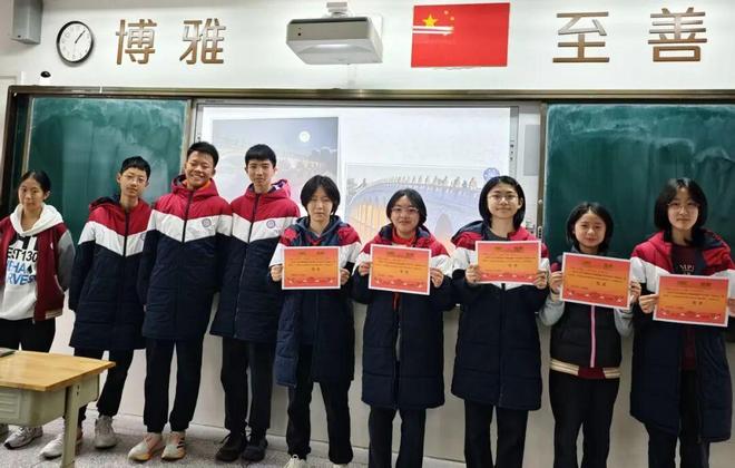 笔锋跃动，镜采青春！银初八年级语文组带你“玩转”新闻实践！