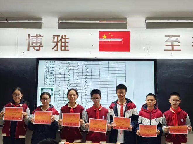 笔锋跃动，镜采青春！银初八年级语文组带你“玩转”新闻实践！