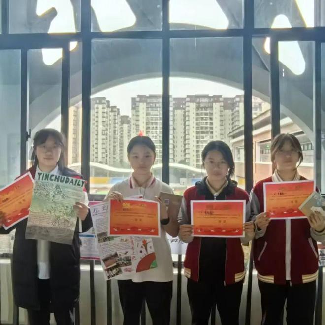 笔锋跃动，镜采青春！银初八年级语文组带你“玩转”新闻实践！