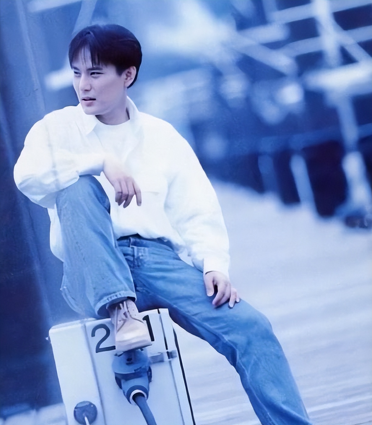 捐款30年,58岁不婚不育,张信哲落到如今这个“待遇”并不意外