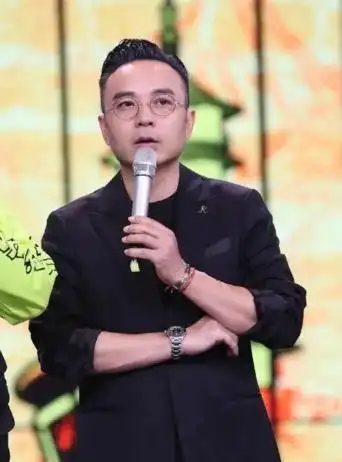 湘超开幕汪涵破圈,杨乐乐与娱乐圈静默