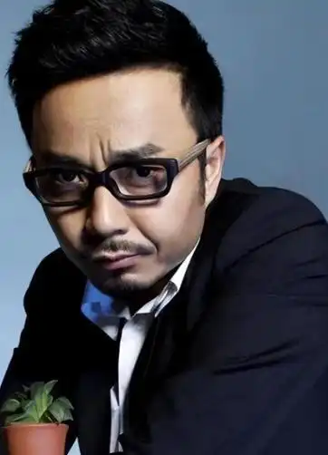 湘超开幕汪涵破圈,杨乐乐与娱乐圈静默