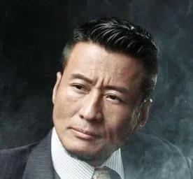 96年，孙兴爱上了林美贞，分手了怀有身孕的发妻，又迷上了骆莉娜