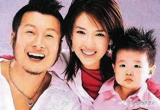 出道神似周润发,出演的角色霸占我们整个童年,今55岁靠走穴