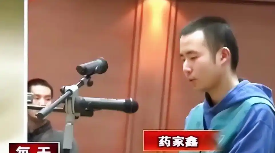 回顾大学生被定死刑，临死想捐出眼角膜，父亲：你把罪恶都带走