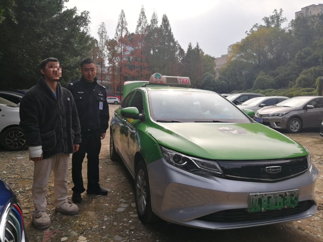 出租车10个月恶意“碰瓷”90余次获利34万元 涉事司机被批捕