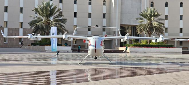 中东首飞 | 天空之桥跨越瀚海山巅——飞鹏大型无人机在中东实现首次物流运输飞行